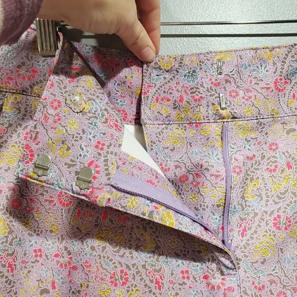 Nike Golf Women's Pink Paisley Bermuda Shorts Athletic Sports Pockets Size 4 - Picture 6 of 15